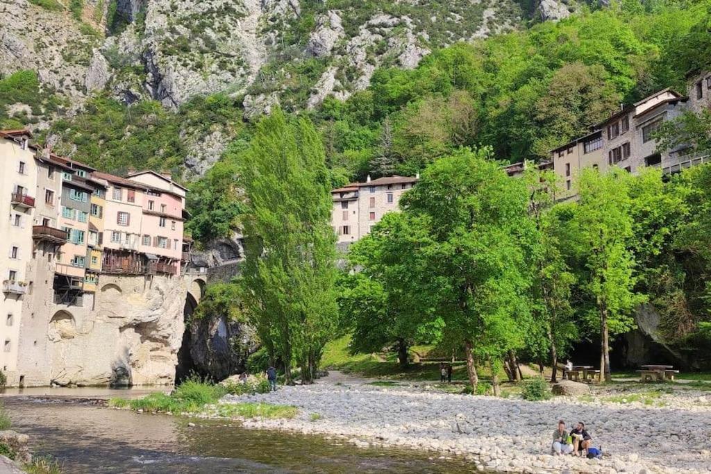 Vue Exceptionnelle Aux Portes Du Vercors Pont-en-Royans Bagian luar foto